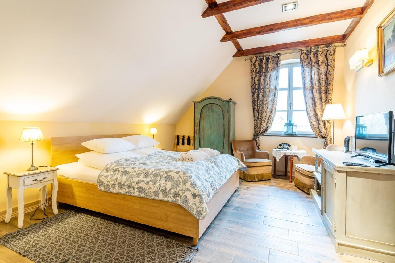 Hotel Folwark Karczemka *